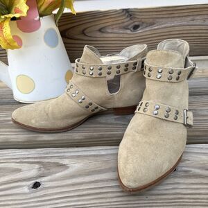 Matisse Leather Bootie Straps Size 9M- Urban Chic Studs Buckles Straps Beige